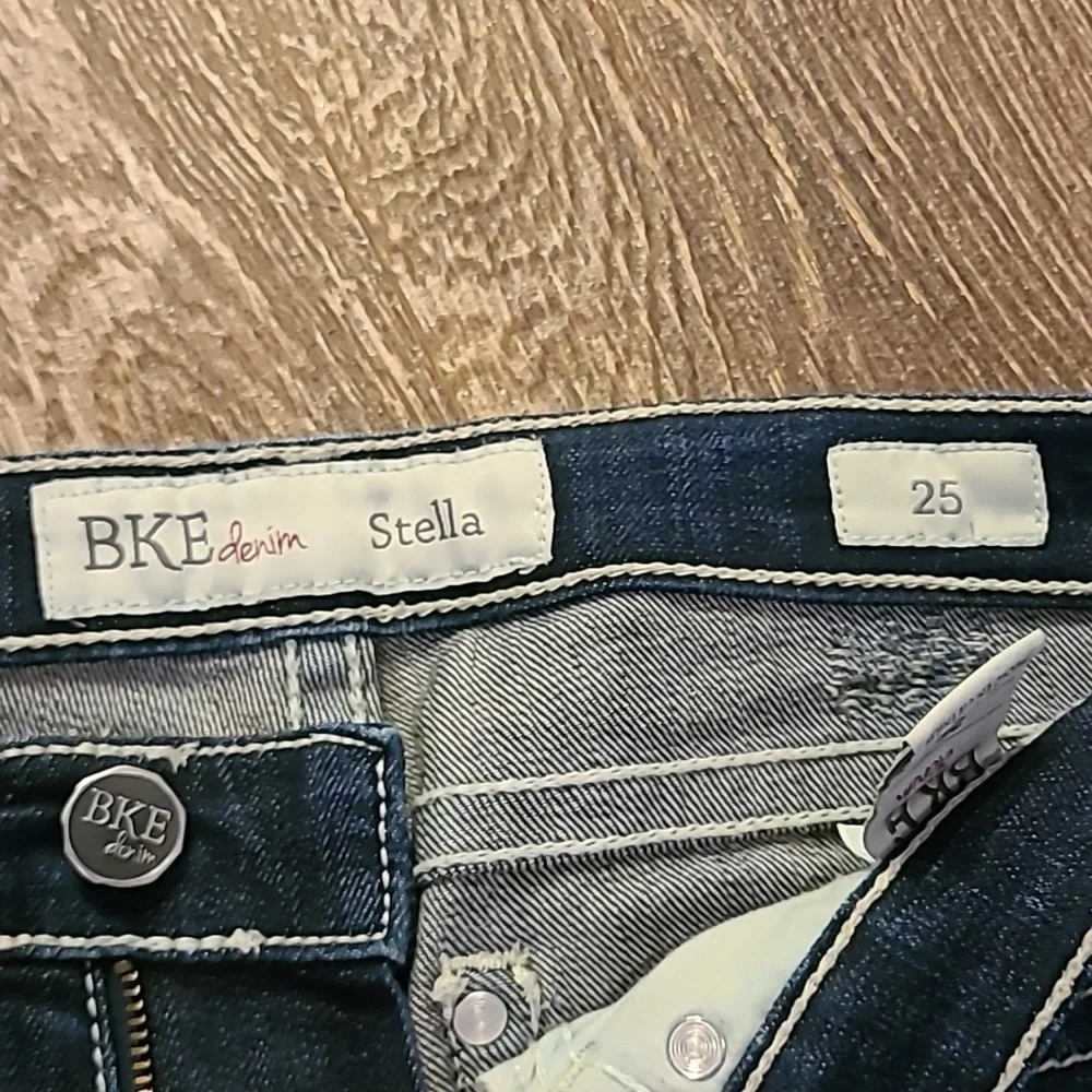 BKE Stella shorts size 25 - Picture 2 of 3